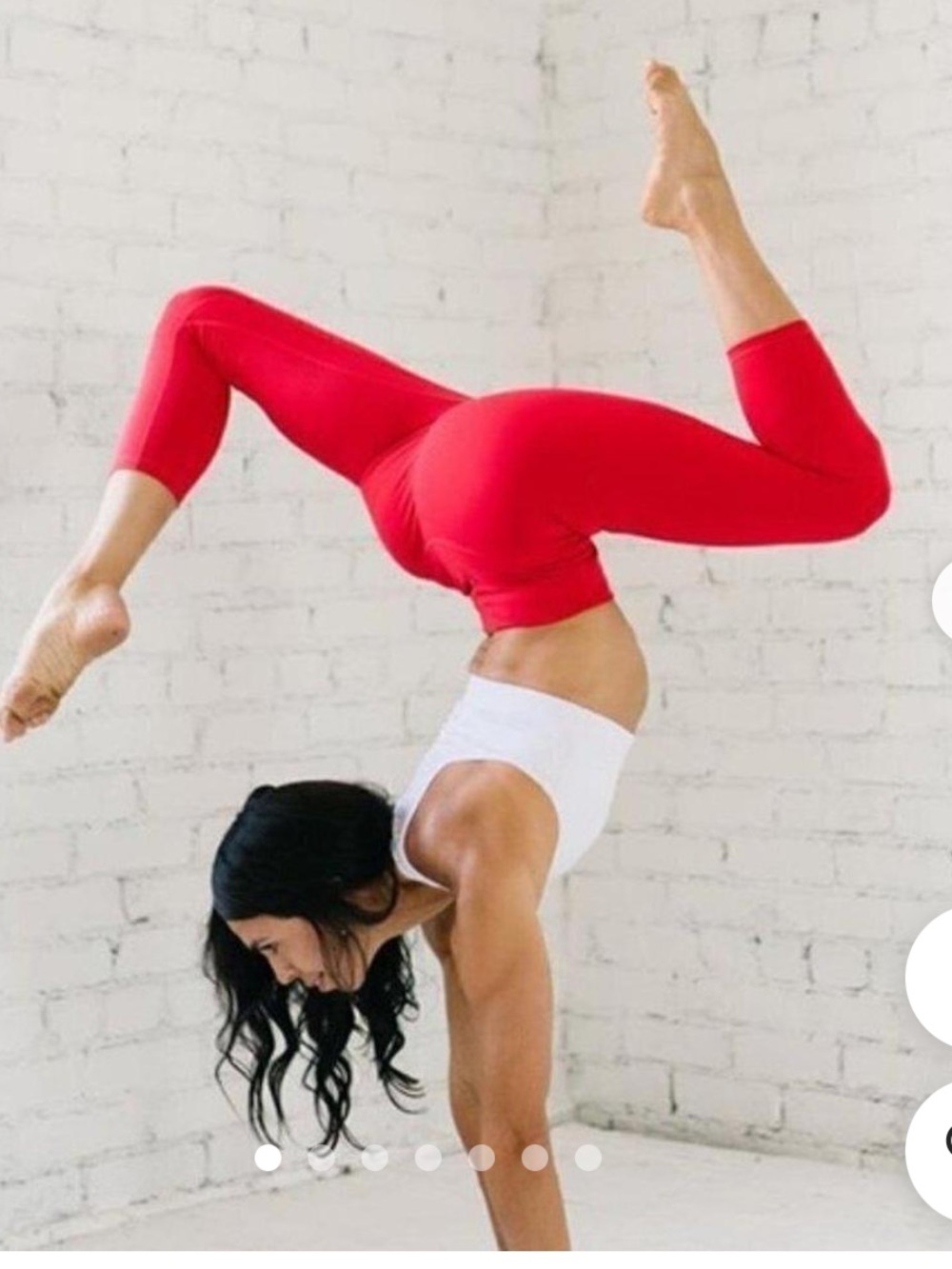 ZYIA Red Capris Leggings & high neck stronger tank — red Activewear